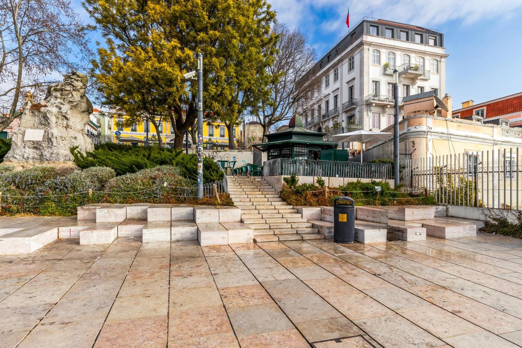 Escadinhas Da Santa Lisbon