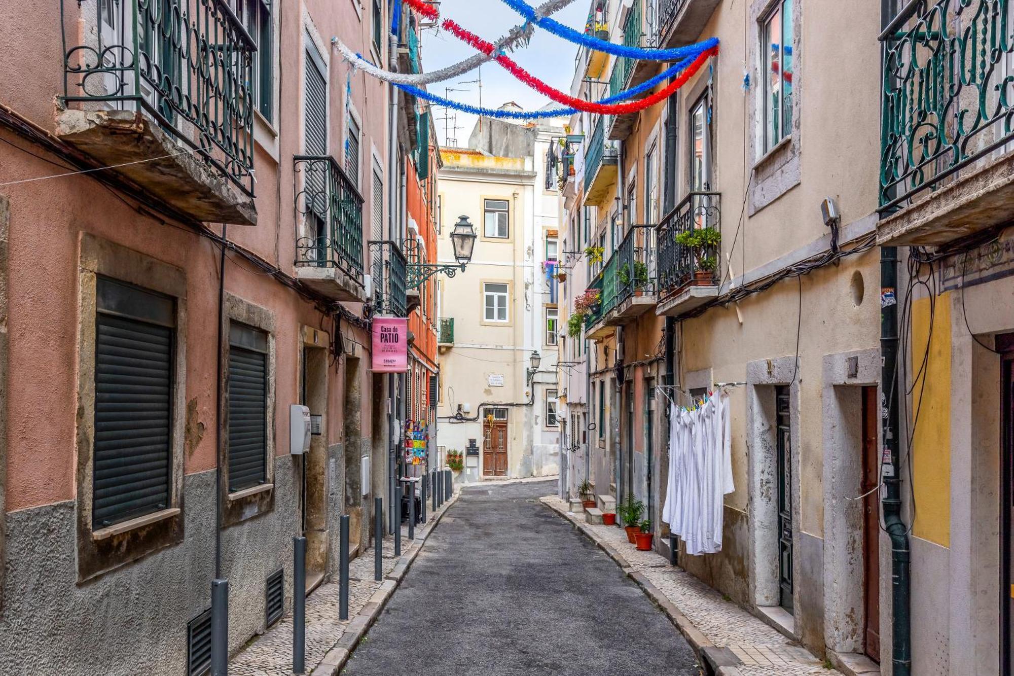 Escadinhas Da Santa Lisbon
